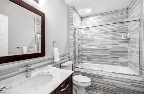 Olde Kensington Apartment | Palatial 1BR with Rooftop Pool