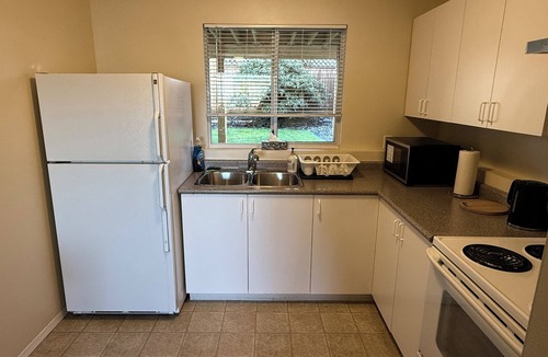 Walnut Grove Apartment | Peaceful Getaway in a Quiet Neighborhood