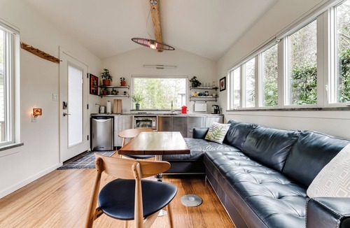 Eugene Apartment | Peaceful tiny home with AC in charming Eugene perfect for getaway