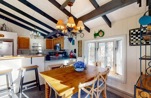 Charter Hills House | Perfect Beech Mountain Retreat with Full Kitchen, Wifi and Pet-Friendly
