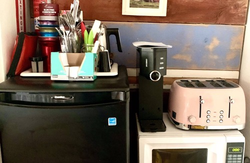 Ithaca Apartment | Pet Friendly Apt, Perfect Downtown Location, Walk To Cornell and IC & Everywhere