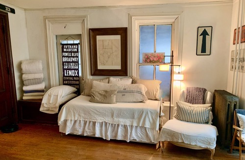 Ithaca Apartment | Pet Friendly Apt, Perfect Downtown Location, Walk To Cornell and IC & Everywhere