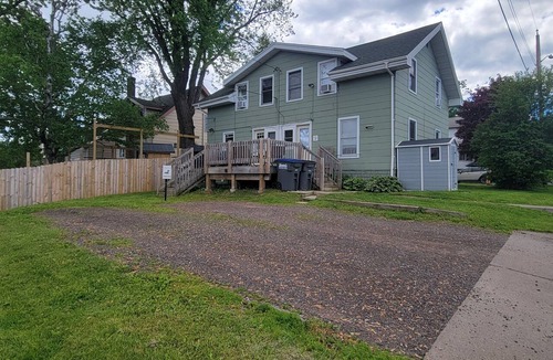 Riverside House | Pet-Friendly Duluth Basecamp Near Spirit Mountain