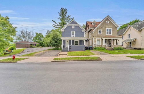 Oneonta Apartment | Pitcher's Paradise Apt 3 - All Star Baseball Rentals