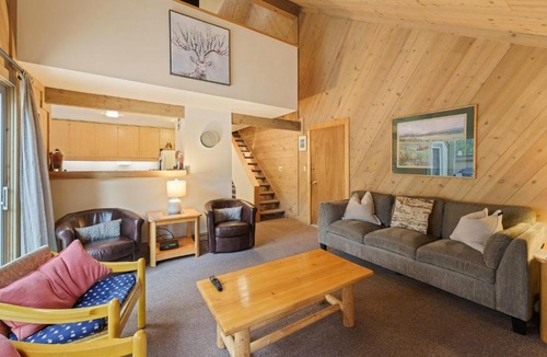 Overlook Park House | Pole House 99