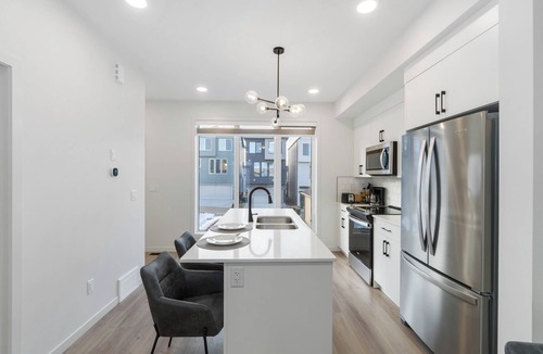 Southeast Edmonton House | Pool/Ping Pong, board games. Family/Pet friendly