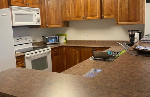Ashton Creek Condo | Poolside Condo at Beautiful Mabel Lake