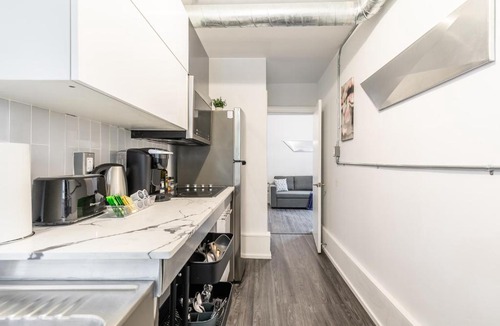 Lowertown Apartment | PRIME Downtown - Upscale 1BR in the Byward Market