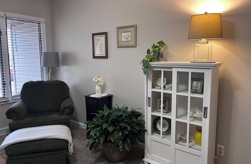 Chatham Condo | Pristine 2BR Townhome -Elevated Comfort in Charming Chatham