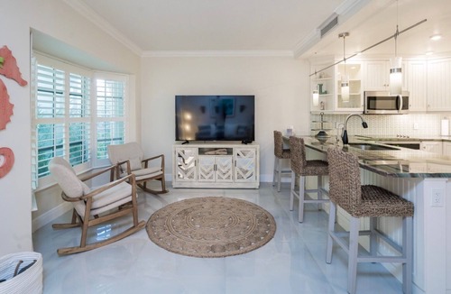 Jog Road Condo | Pristine Beach Hideaway steps from the Beach in Delray Beach