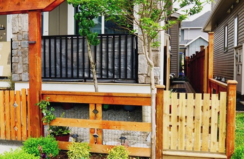 East Clayton House | Pristine, Modern Private Suite in Langley minutes from Langley Events Centre