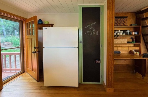 North Egremont House | Pristine Prospect lake, paddle boards, swim dock+!