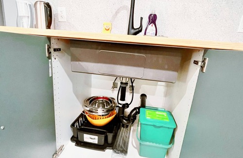 Bedford Apartment | Private Basement + Self Check-in + Kids/Family + Parking
