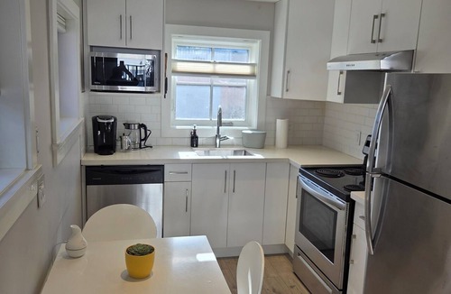 Vancouver South House | Private Comfortable Guest House
