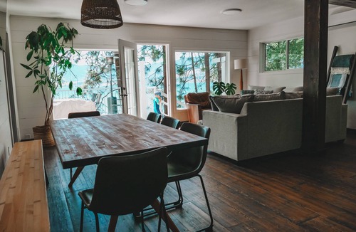 Okanagan-Similkameen House | Private Lakefront Beach House off Naramata Bench with sauna and hot tub