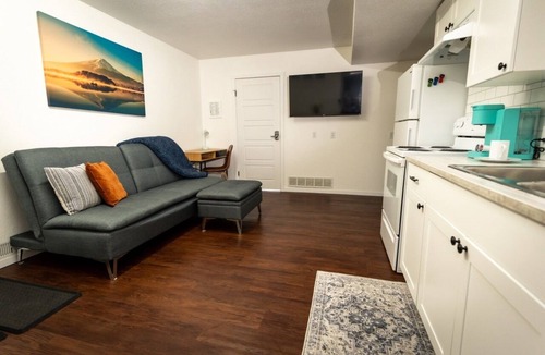Lethbridge House | PRIVATE Main-Level Suite for Work & Play