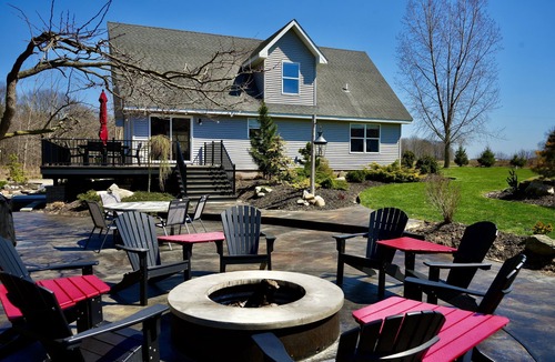 Bangor House | Private Riverfront Home I Floating River Lounge I Trails I 12 Min to Beach