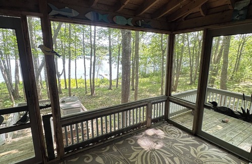 Hampstead Cabin | Private Waterfront Getaway