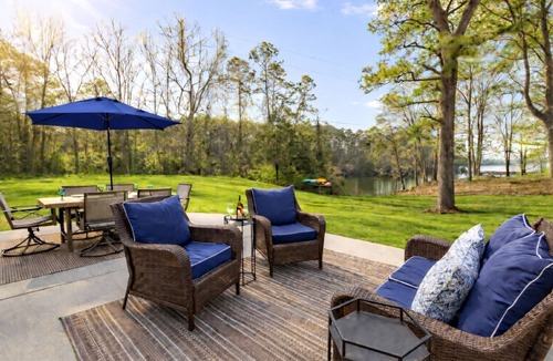 Weems House | Private Waterfront Retreat w/Pier, Kayaks, Game Room & 4 miles from Kilmarnock!