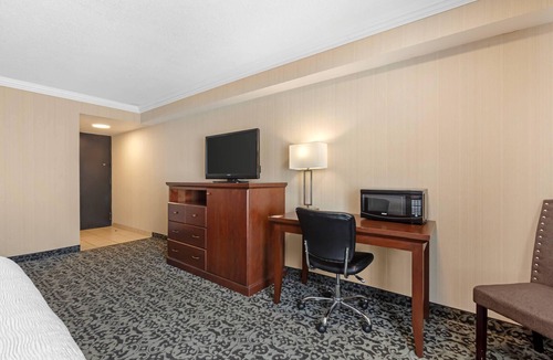 Midland Hotel | Quality Inn & Conference Centre