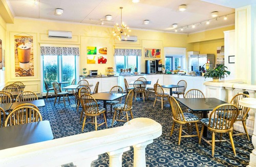 Summerside Hotel | Quality Inn & Suites Garden of the Gulf