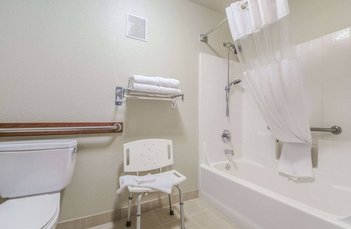 Gresham Hotel | Quality Inn