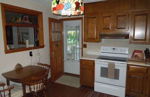 Middle River House | Quiet Bird River Bungalow and Nature Retreat Pet Friendly