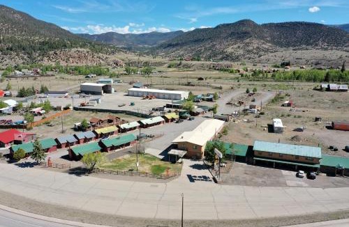South Fork Hotel | Rainbow Lodge