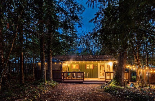Packwood Cabin | Rainier Explorer-MRNP-Ski-Hottub