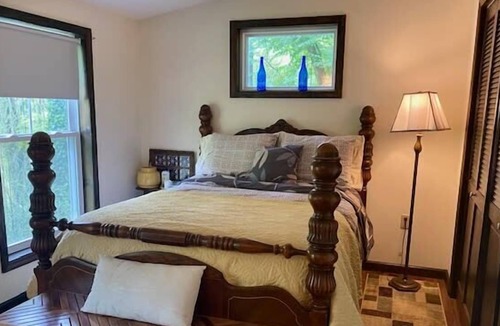 Prince House | Riverfront,Firepit,Hottub,Something for Everyone!!