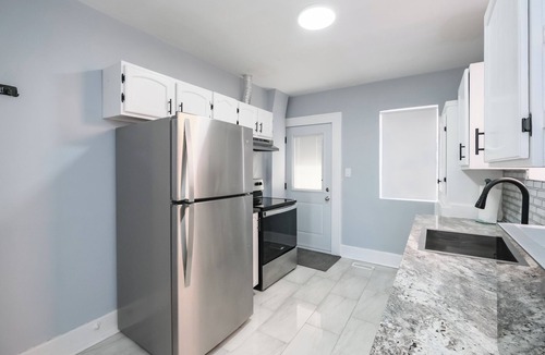 Bridgeview Apartment | Riverfront Townhouse with Detroit Skyline Views, Steps to Waterfront Trail