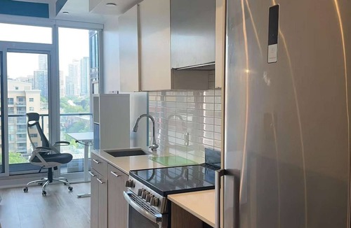 Garden District Hotel | RivetStays | The Jarvis Elite Suite – Studio Suite
