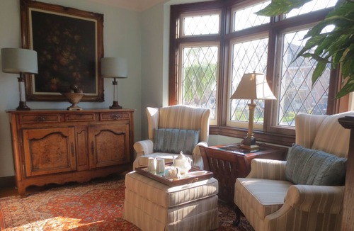 Thorold Bed & Breakfast | Robinsong Bed and Breakfast