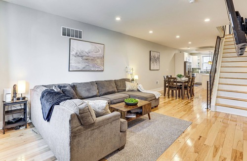 North Philadelphia East House | Rooftop Deck & Game Lounge in North Philly East!