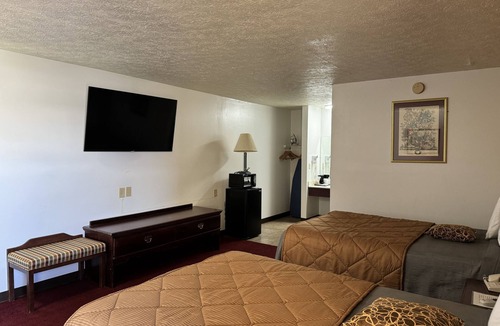 Albany Hotel | Royal Inn