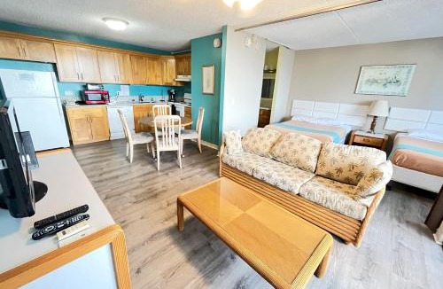 Waikiki House | Royal Kuhio 1707 - Spacious Studio with Stunning Diamond Head City Views in the Heart of Waikiki!