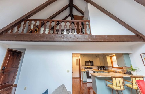 Mountain View Cabin | Rustic charm with modern amenities, ensuring a comfortable and memorable stay.
