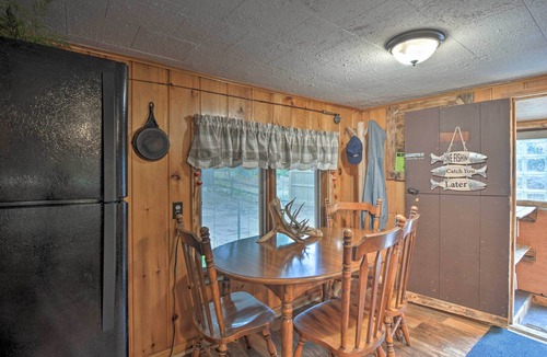 Frederic Cabin | Rustic Frederic Cabin Near Cross-Country Skiing!