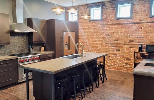 Brighton Apartment | Rustic-Meets-Modern 3BR Stay in Brighton | Walk to Shops & Parks