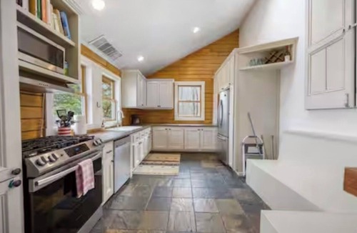 Liberty Cabin | Rustic Mountainside Cabin: “Liberty Lodge”