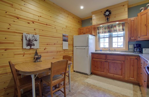 Krakow Cottage | Rustic Wisconsin Cabin on Shawano Lake!
