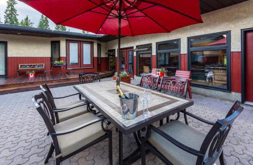 Sundre Bed & Breakfast | Rustlers Lodge