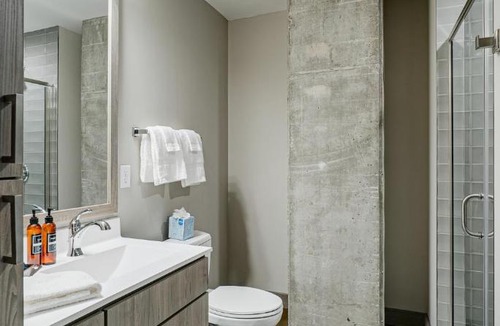 Warehouse District Apartment | Sable 401 - Studio