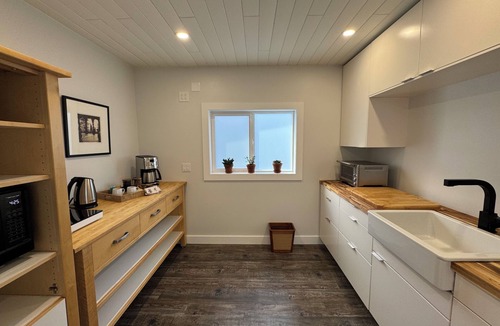 Salt Spring Island Apartment | Salt Spring Sunrise