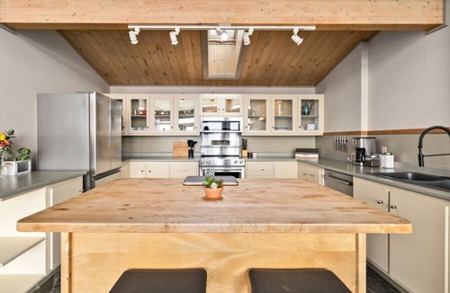 Ragged Island House | Sandy Point Seaside Spa Retreat
