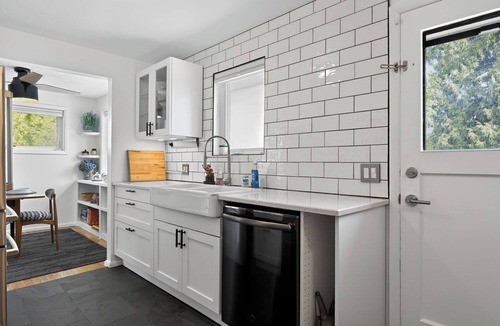 Rainier Valley House | Seattle Backyard Retreat | BBQ & Seward Park
