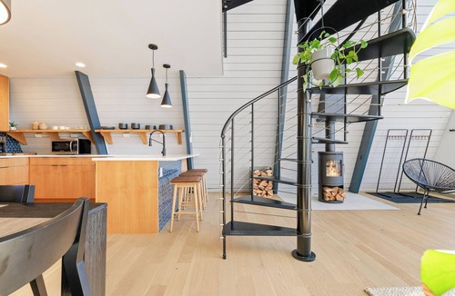 Manzanita House | Shadow Peak A-frame by Oregon Coast Modern - Manzanita Beach
