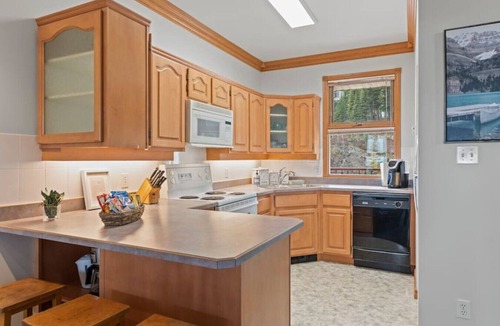 Silver Star Mountain Condo | Silver Peaks - 2bed, 2bath ski-in/Ski-out