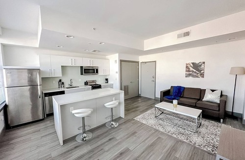 Springfield Apartment | Sleepover: Superb 1BD/1BA - Downtown Springfield