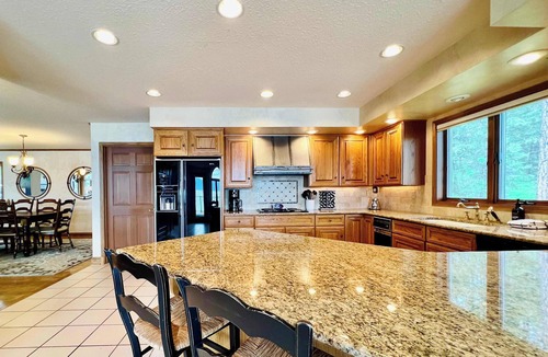 Dayton House | Soaring Eagle Flathead Lake Waterfront Retreat